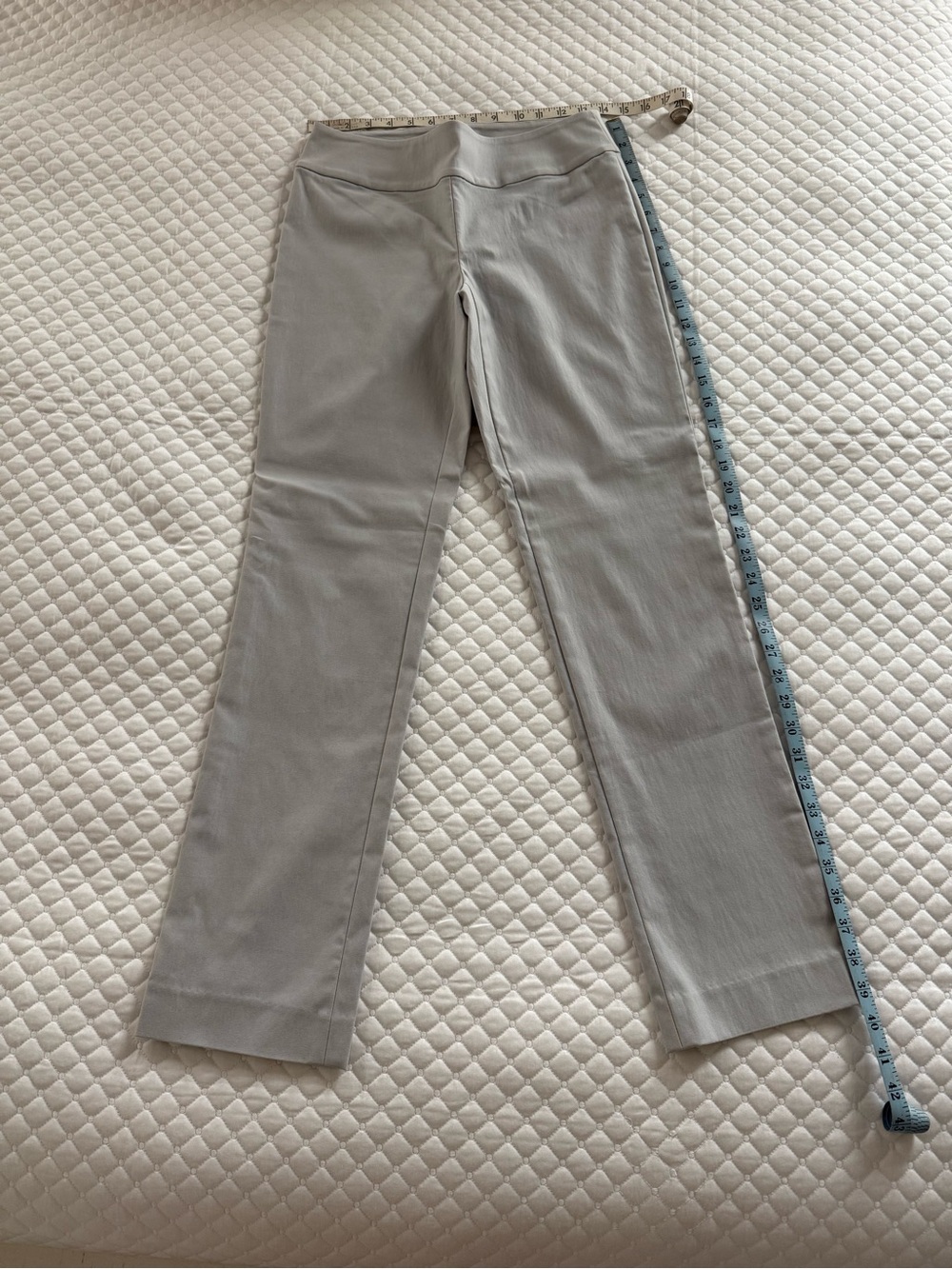 NIC+ZOE Light Gray Straight-Leg Performance Pants